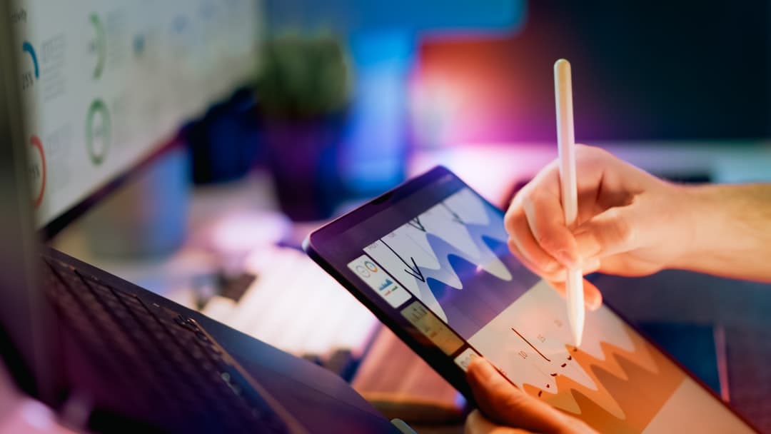 How to Track QR Code Scans and Measure ROI